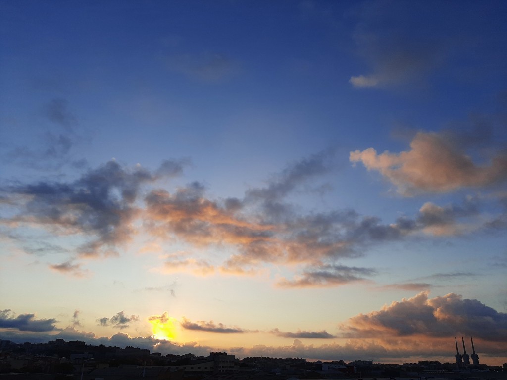 Foto: Amanecer - Sant Adrià de Besós (Barcelona), España