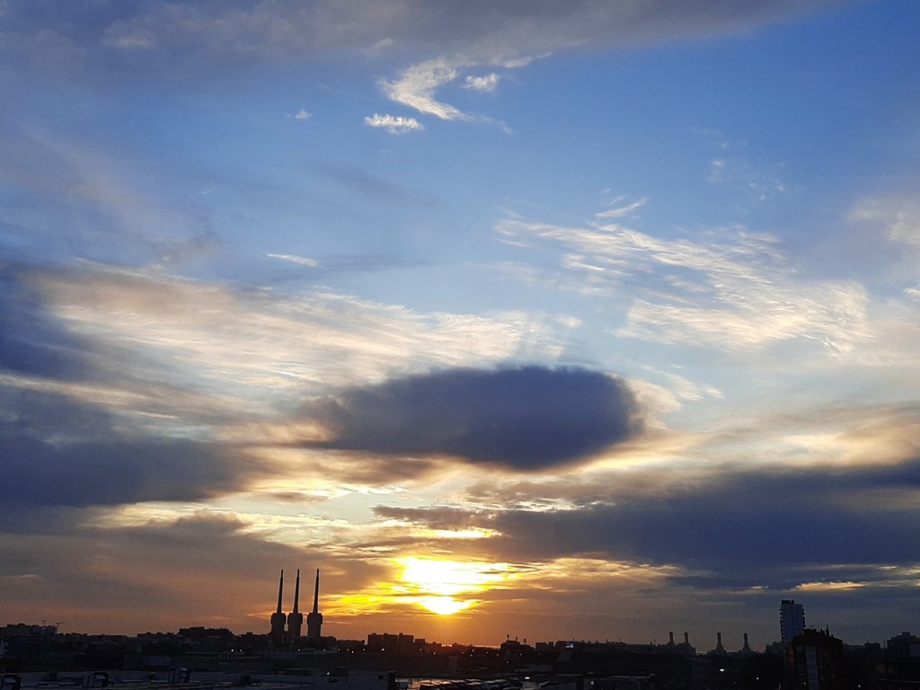 Foto: Amanecer - Sant Adrià de Besós (Barcelona), España