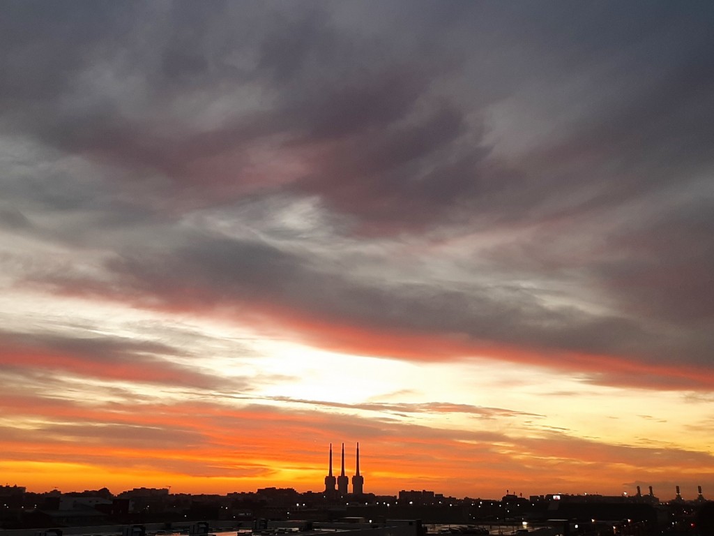 Foto: Amanecer - Sant Adrià de Besós (Barcelona), España