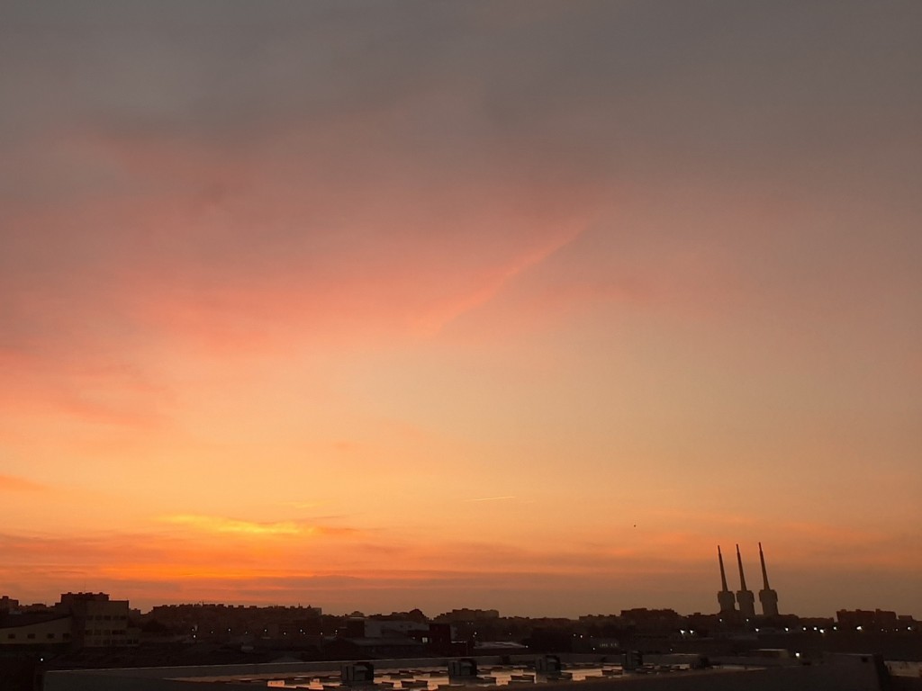 Foto: Amanecer - Sant Adrià de Besós (Barcelona), España