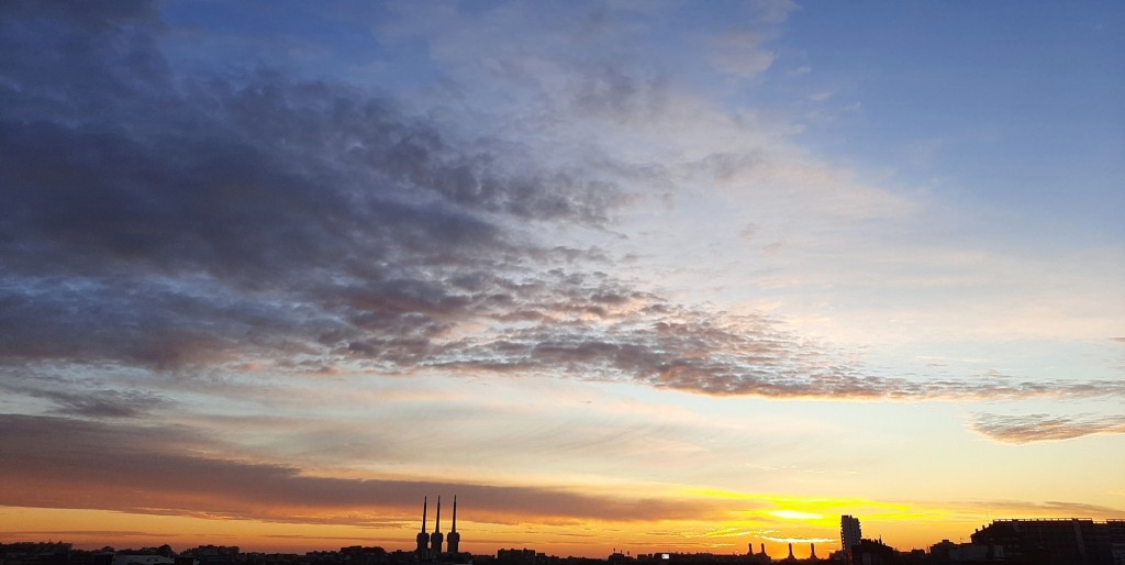 Foto: Amanecer - Sant Adrià de Besós (Barcelona), España