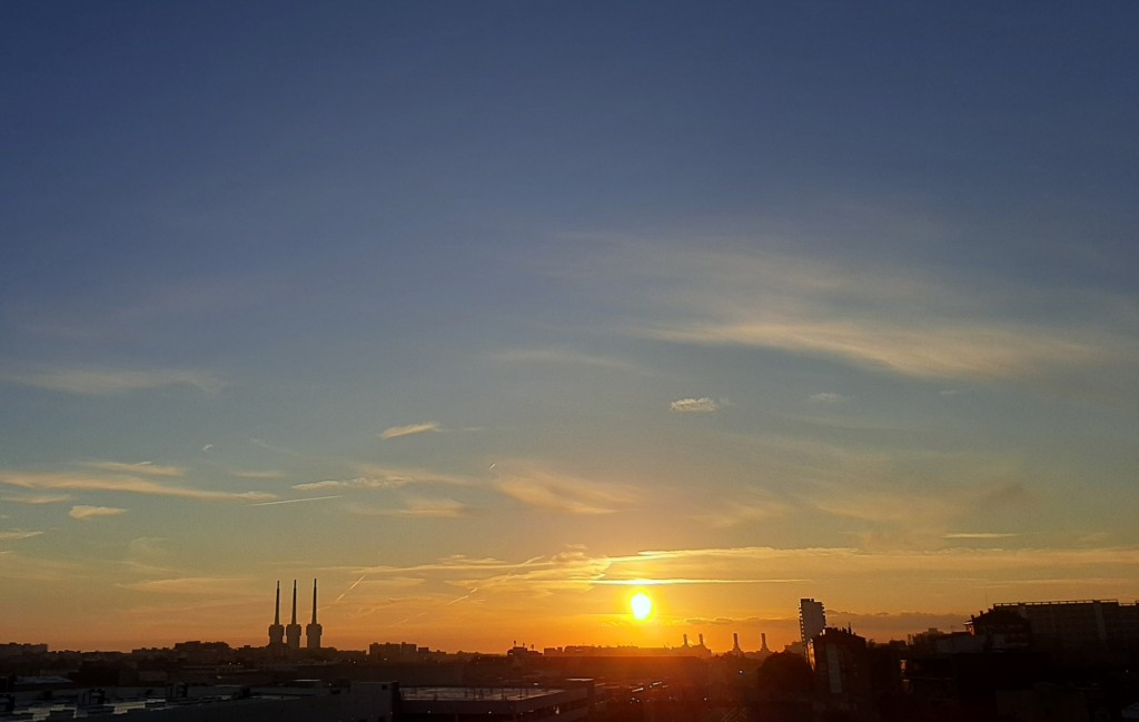 Foto: Amanecer - Sant Adrià de Besós (Barcelona), España