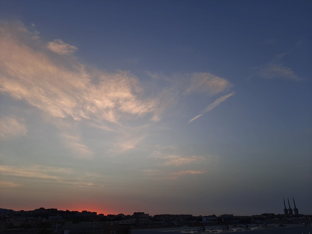 Foto: Amanecer - Sant Adrià de Besós (Barcelona), España