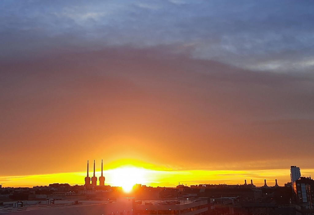 Foto: Amanecer - Sant Adrià de Besós (Barcelona), España