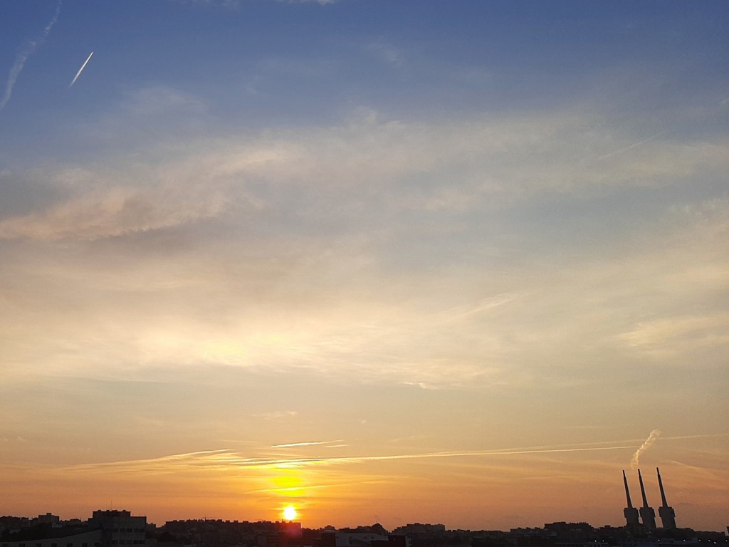 Foto: Amanecer - Sant Adrià de Besós (Barcelona), España