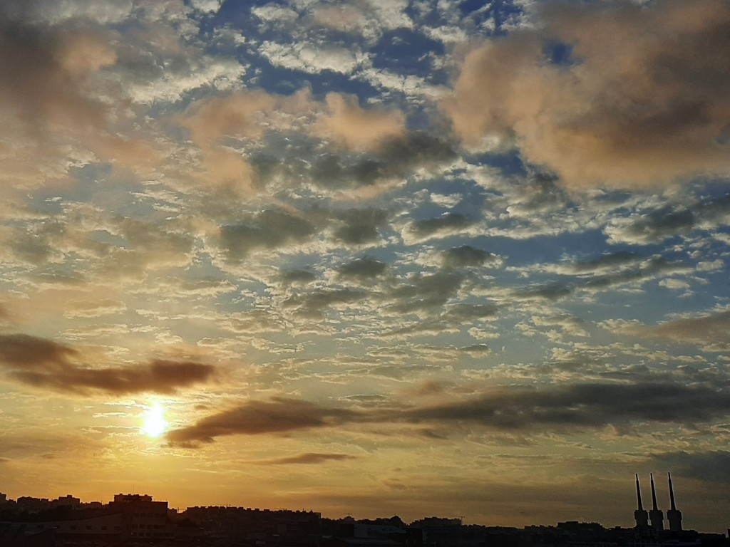 Foto: Amanecer - Sant Adrià de Besós (Barcelona), España