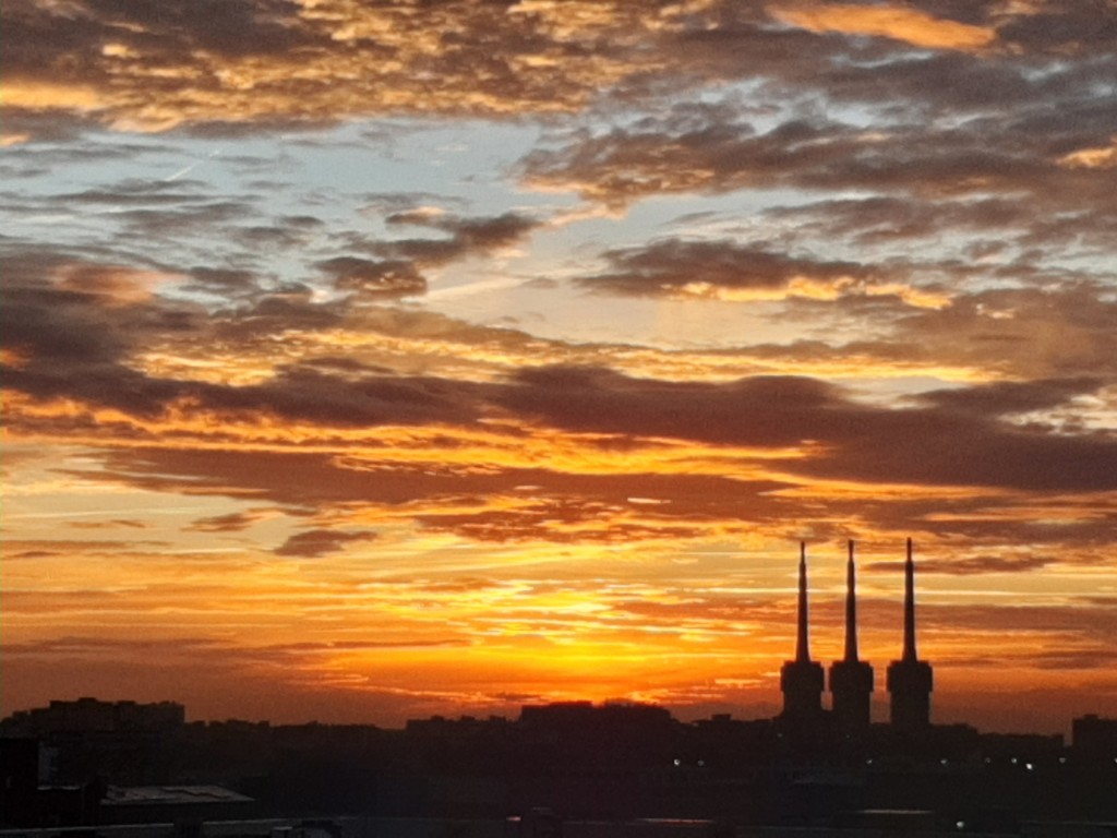 Foto: Amanecer - Sant Adrià de Besós (Barcelona), España