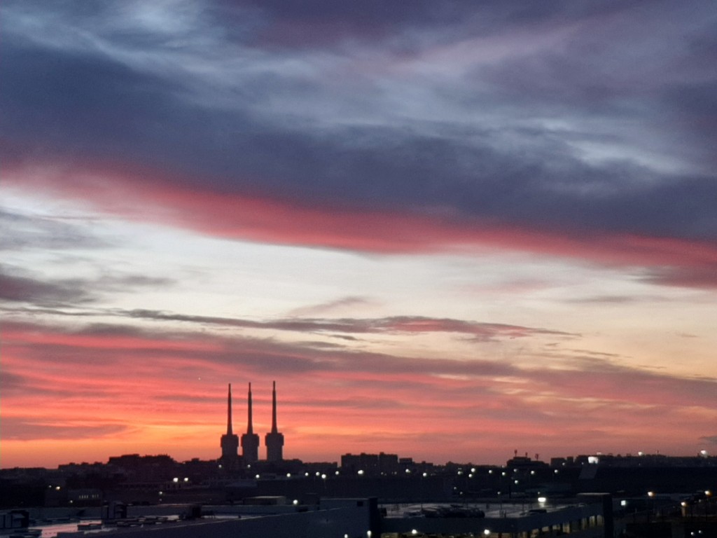 Foto: Amanecer - Sant Adrià de Besós (Barcelona), España