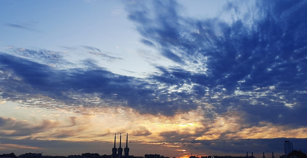 Foto: Amanecer - Sant Adrià de Besós (Barcelona), España