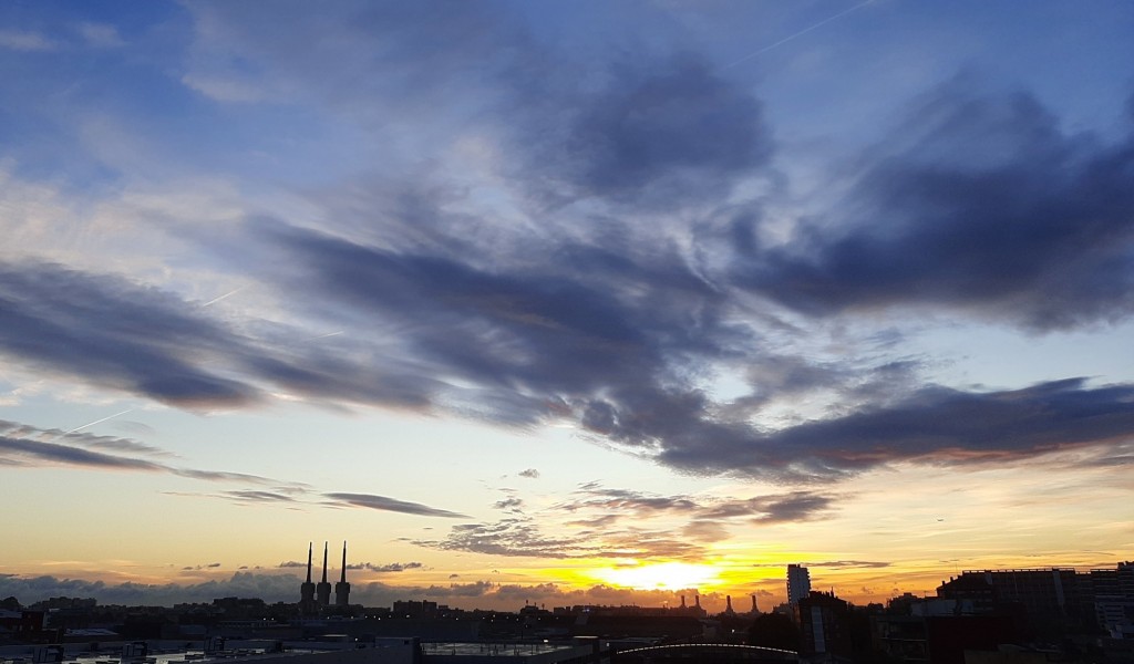 Foto: Amanecer - Sant Adrià de Besós (Barcelona), España