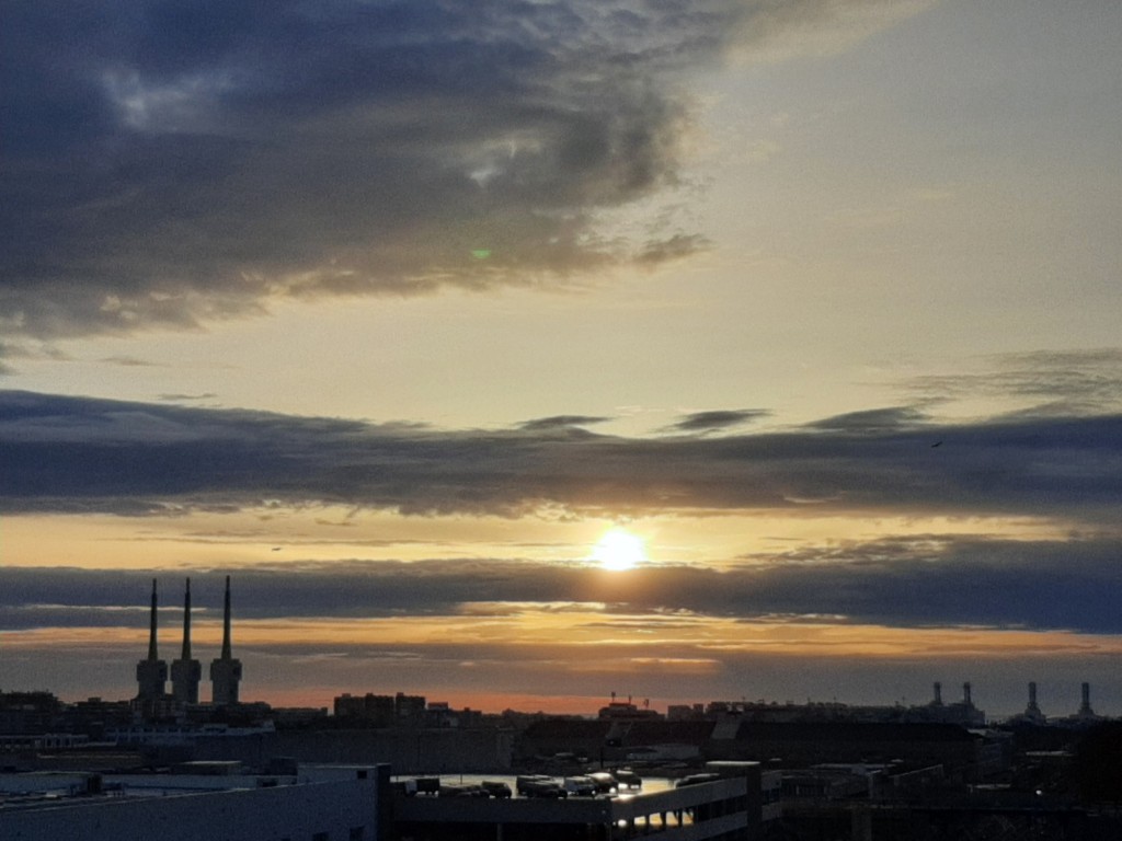 Foto: Amanecer - Sant Adrià de Besós (Barcelona), España