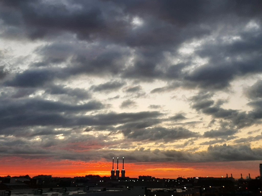 Foto: Amanecer - Sant Adrià de Besós (Barcelona), España