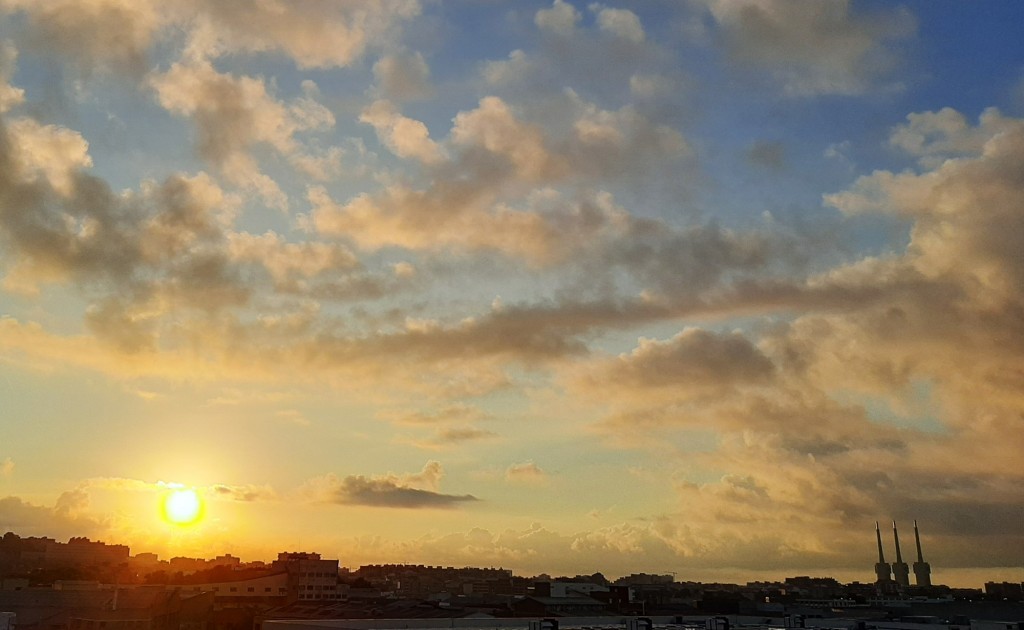 Foto: Amanecer - Sant Adrià de Besós (Barcelona), España