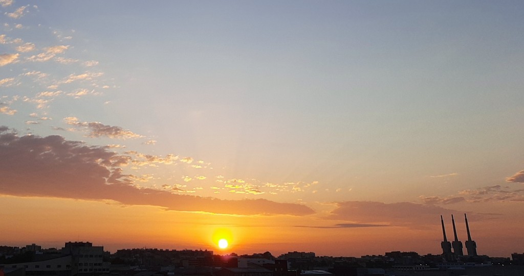 Foto: Amanecer - Sant Adrià de Besós (Barcelona), España