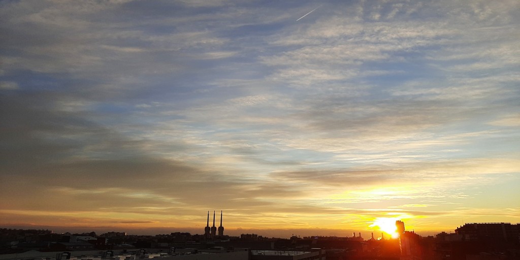 Foto: Amanecer - Sant Adrià de Besós (Barcelona), España