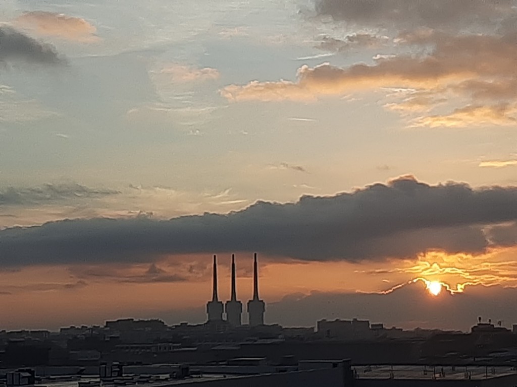 Foto: Amanecer - Sant Adrià de Besós (Barcelona), España