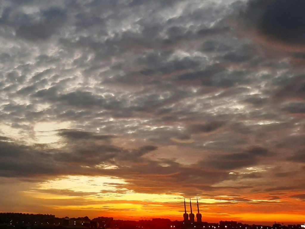 Foto: Amanecer - Sant Adrià de Besós (Barcelona), España