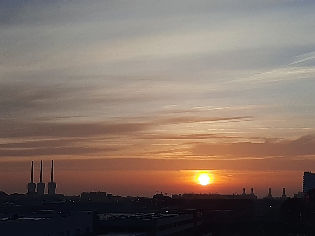 Foto: Amanecer - Sant Adrià de Besós (Barcelona), España