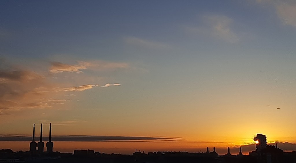 Foto: Amanecer - Sant Adrià de Besós (Barcelona), España