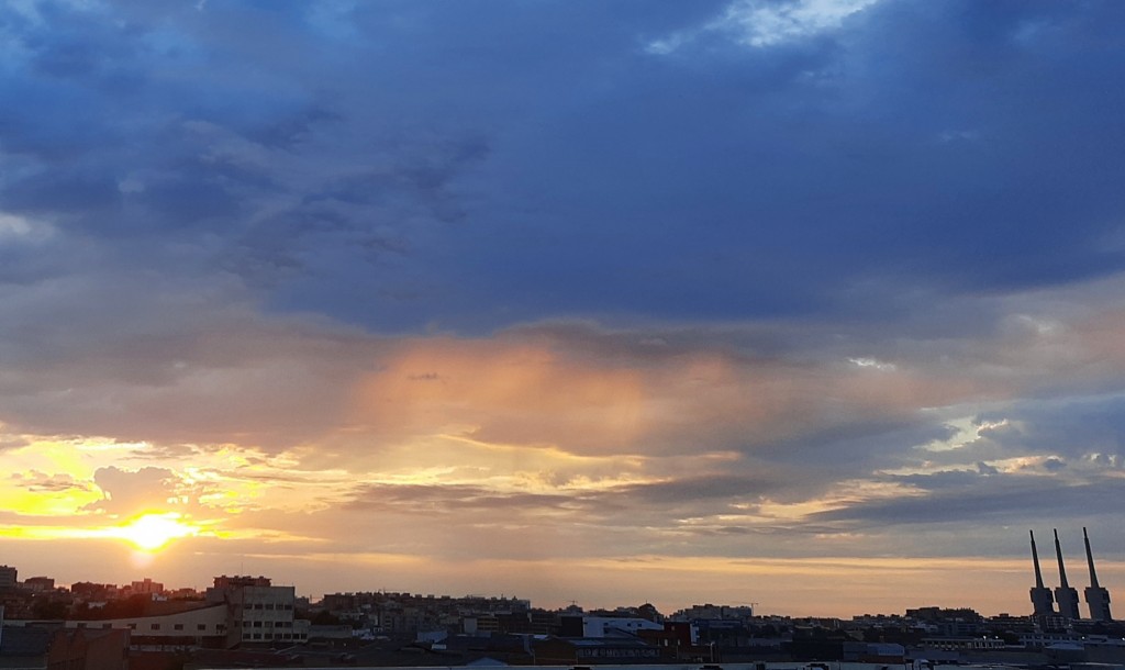 Foto: Amanecer - Sant Adrià de Besós (Barcelona), España