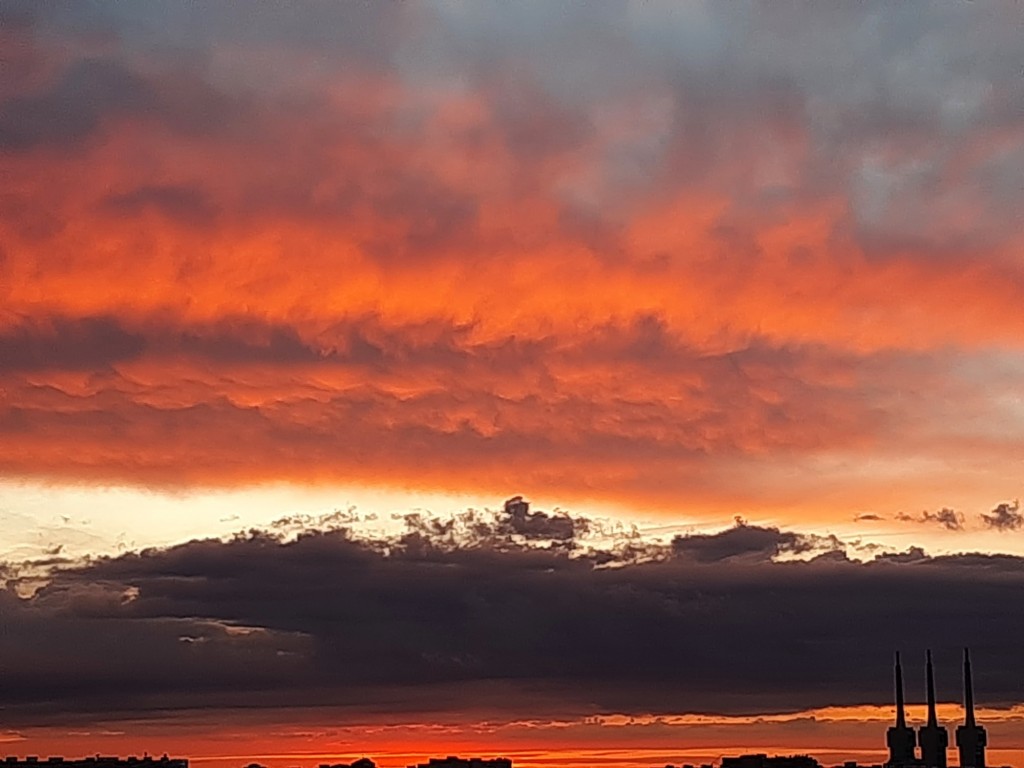 Foto: Amanecer - Sant Adrià de Besós (Barcelona), España