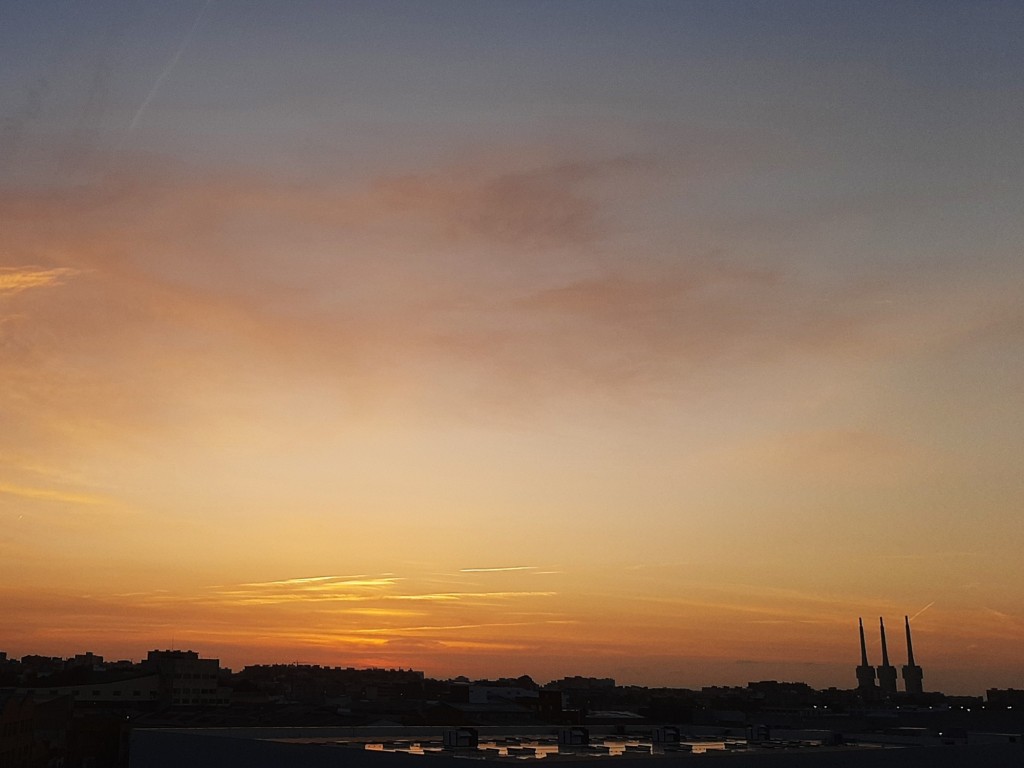 Foto: Amanecer - Sant Adrià de Besós (Barcelona), España