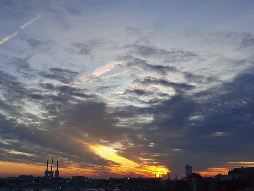 Foto: Amanecer - Sant Adrià de Besós (Barcelona), España