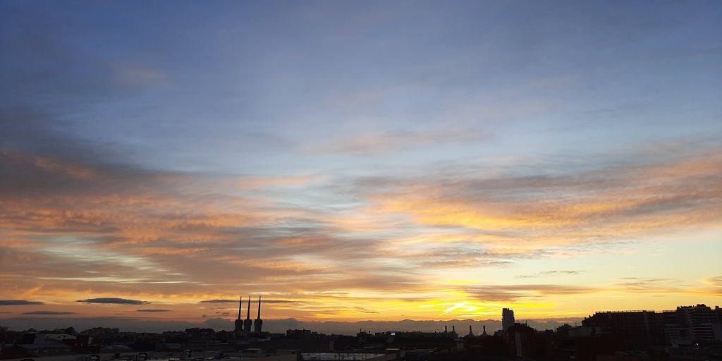 Foto: Amanecer - Sant Adrià de Besós (Barcelona), España