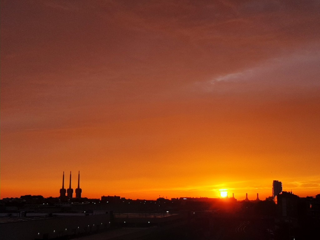 Foto: Amanecer - Sant Adrià de Besós (Barcelona), España