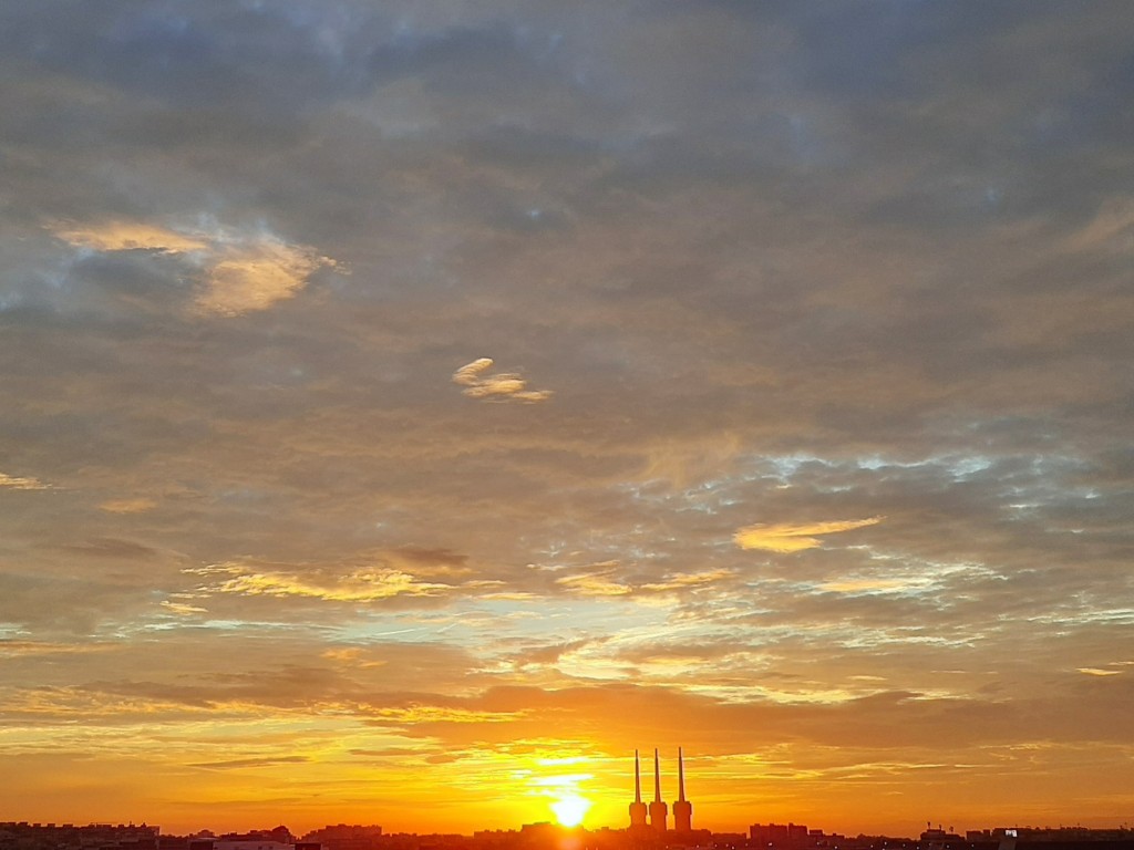 Foto: Amanecer - Sant Adrià de Besós (Barcelona), España