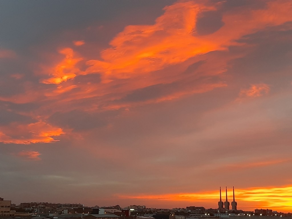 Foto: Amanecer - Sant Adrià de Besós (Barcelona), España