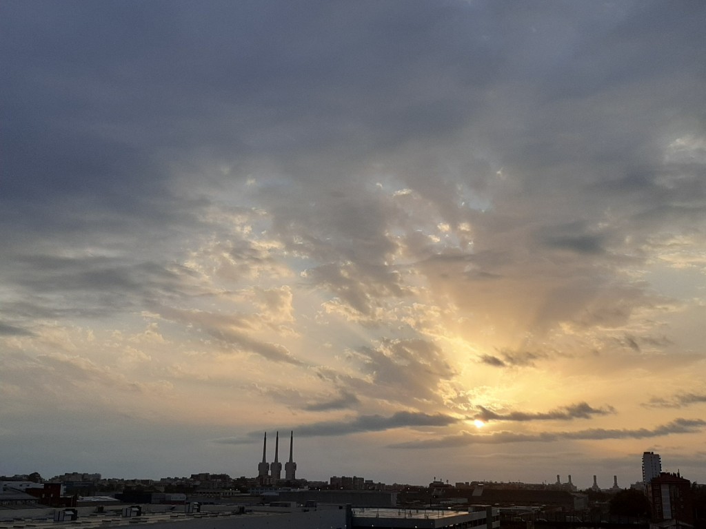 Foto: Amanecer - Sant Adrià de Besós (Barcelona), España