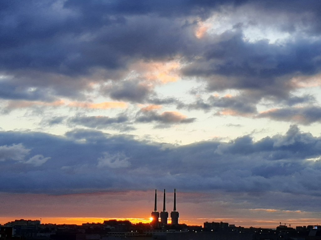 Foto: Amanecer - Sant Adrià de Besós (Barcelona), España