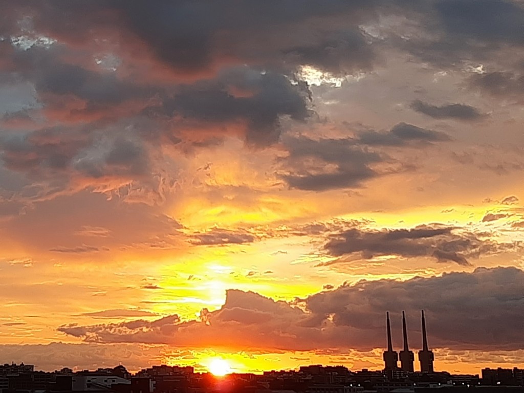 Foto: Amanecer - Sant Adrià de Besós (Barcelona), España