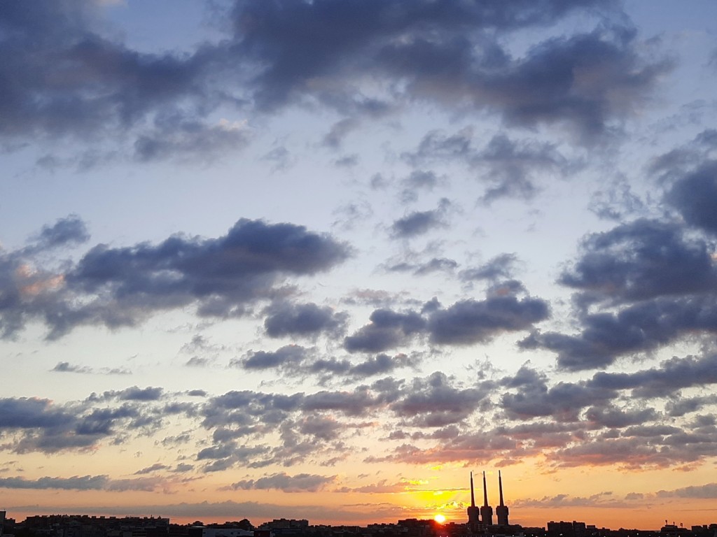 Foto: Amanecer - Sant Adrià de Besós (Barcelona), España