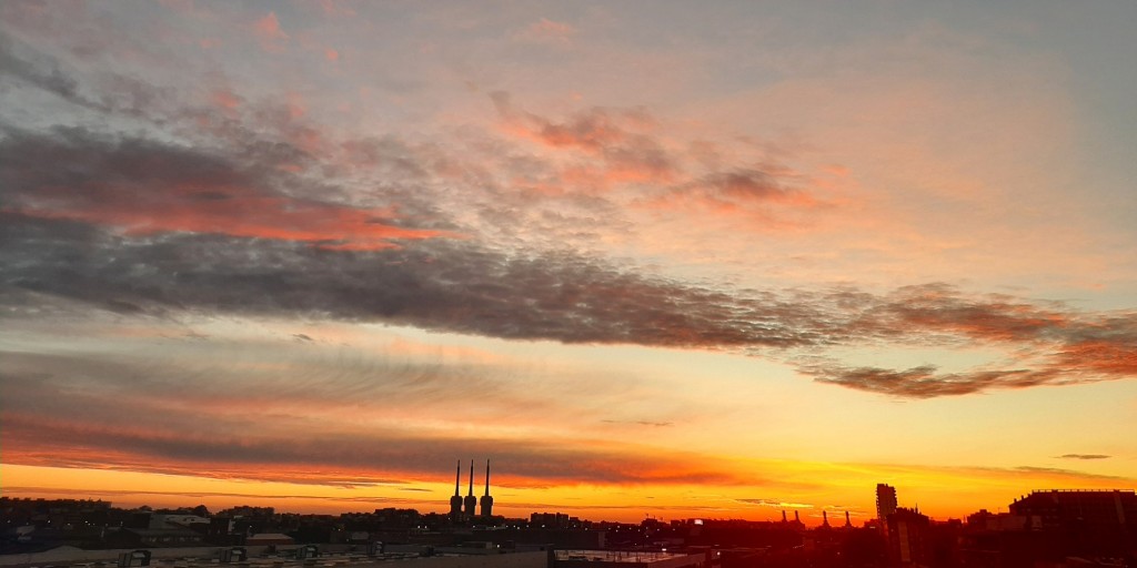 Foto: Amanecer - Sant Adrià de Besós (Barcelona), España