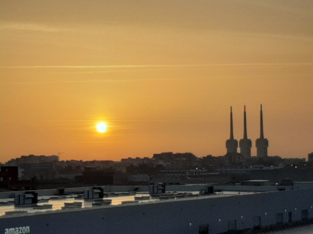 Foto: Amanecer - Sant Adrià de Besós (Barcelona), España