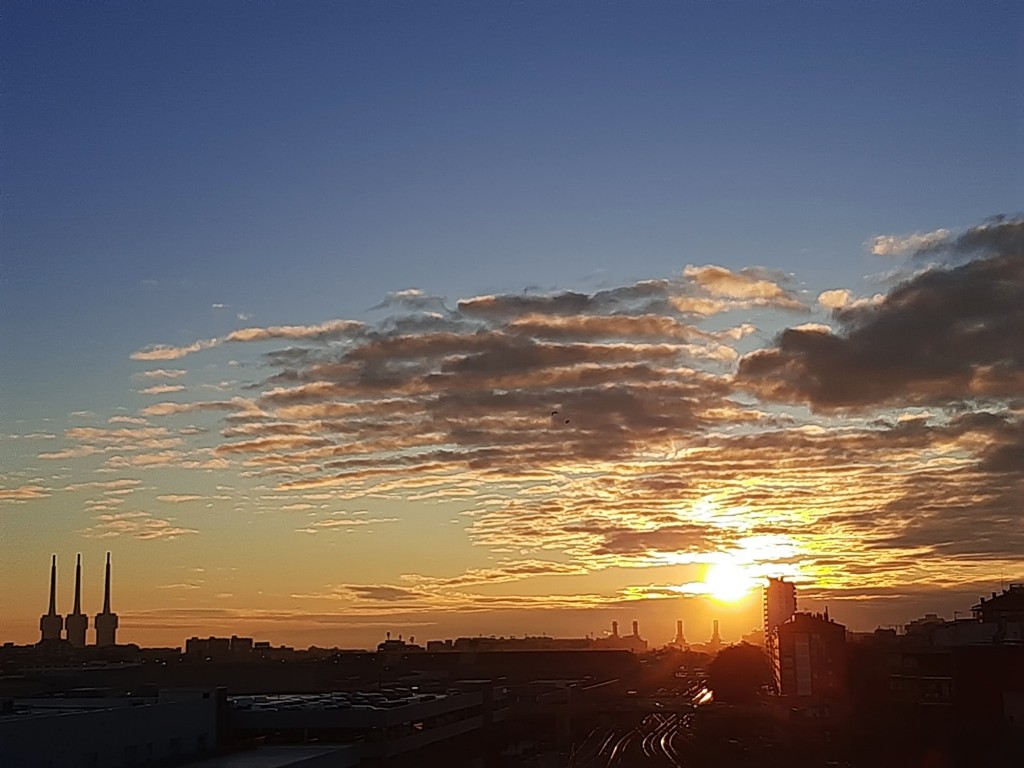 Foto: Amanecer - Sant Adrià de Besós (Barcelona), España