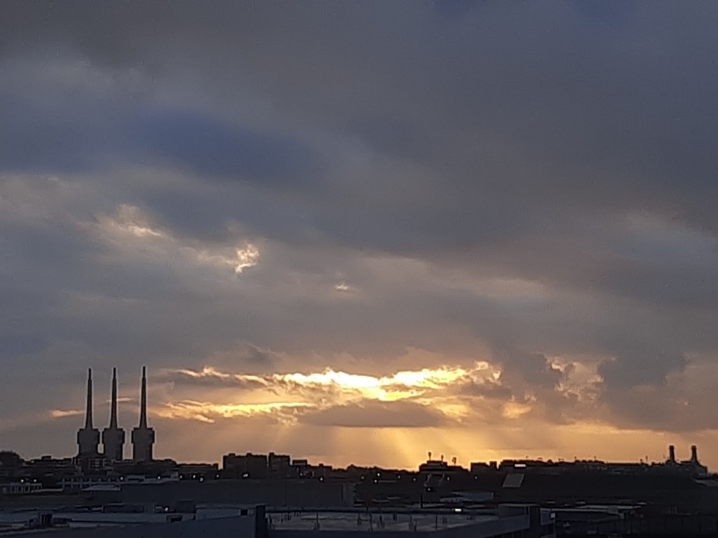 Foto: Amanecer - Sant Adrià de Besós (Barcelona), España