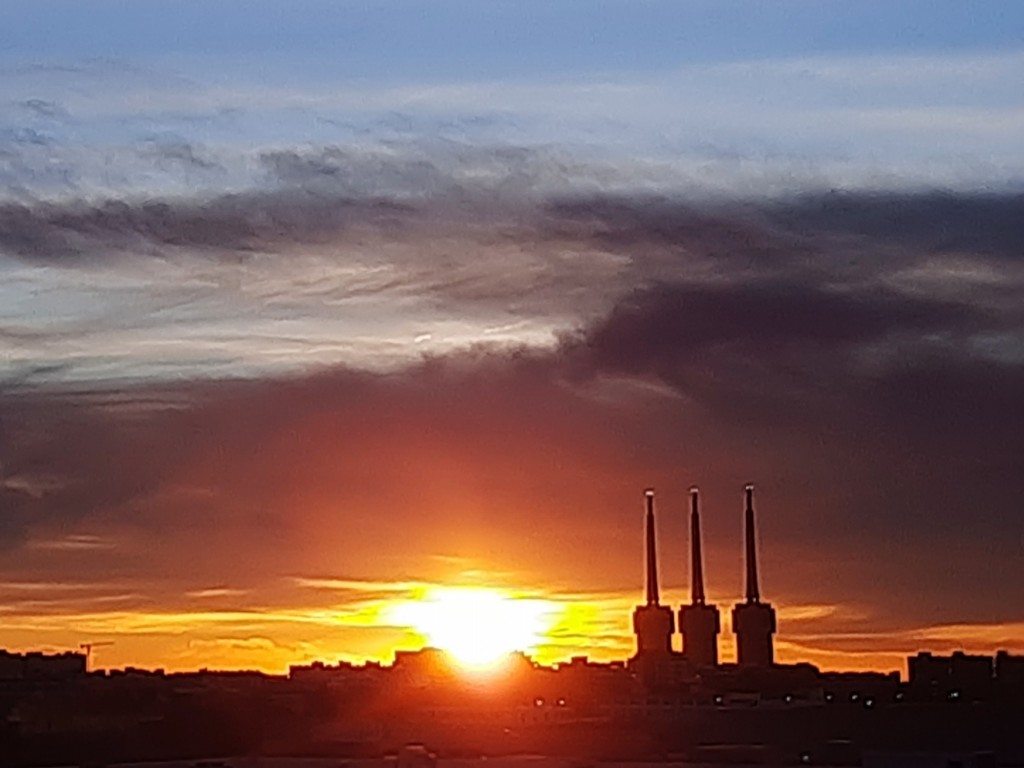 Foto: Amanecer - Sant Adrià de Besós (Barcelona), España