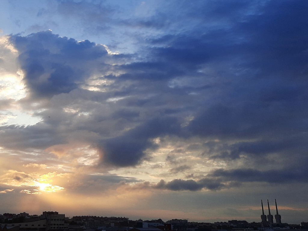 Foto: Amanecer - Sant Adrià de Besós (Barcelona), España