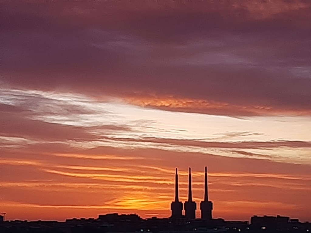 Foto: Amanecer - Sant Adrià de Besós (Barcelona), España