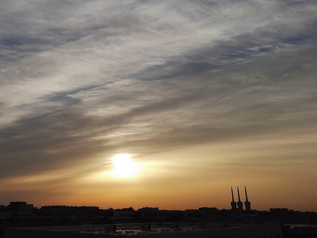 Foto: Amanecer - Sant Adrià de Besós (Barcelona), España