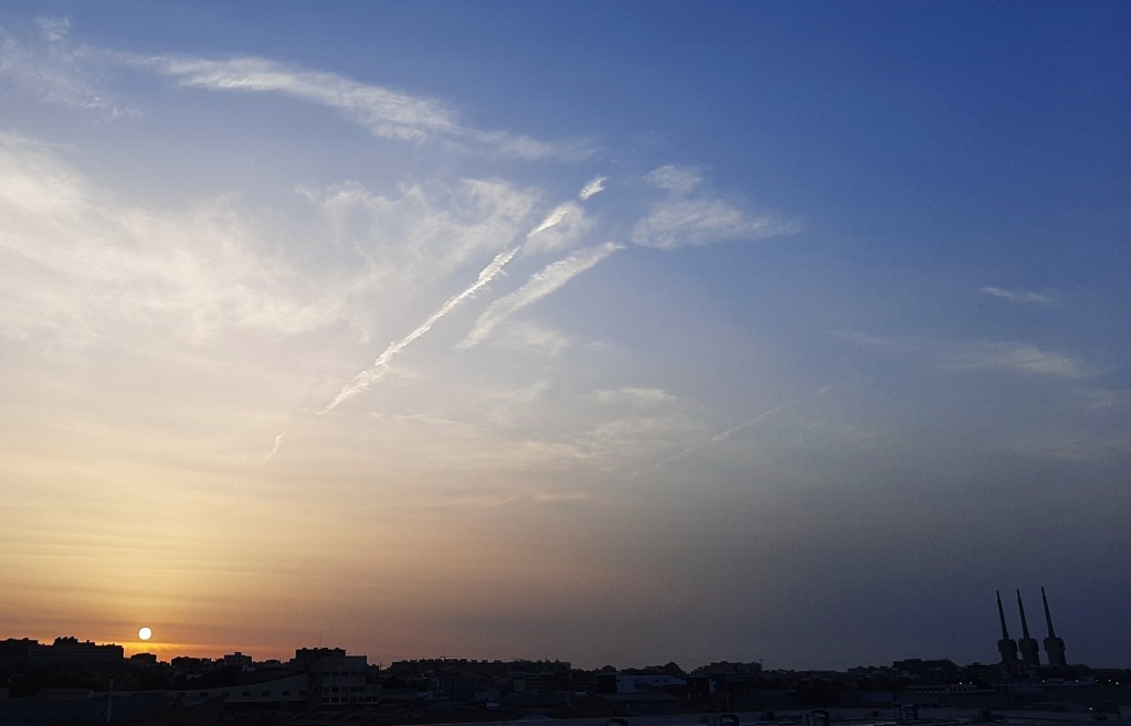 Foto: Amanecer - Sant Adrià de Besós (Barcelona), España