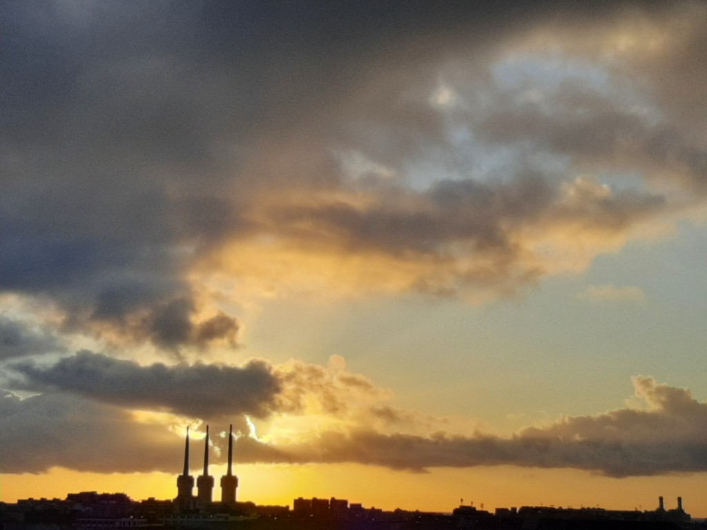 Foto: Amanecer - Sant Adrià de Besós (Barcelona), España