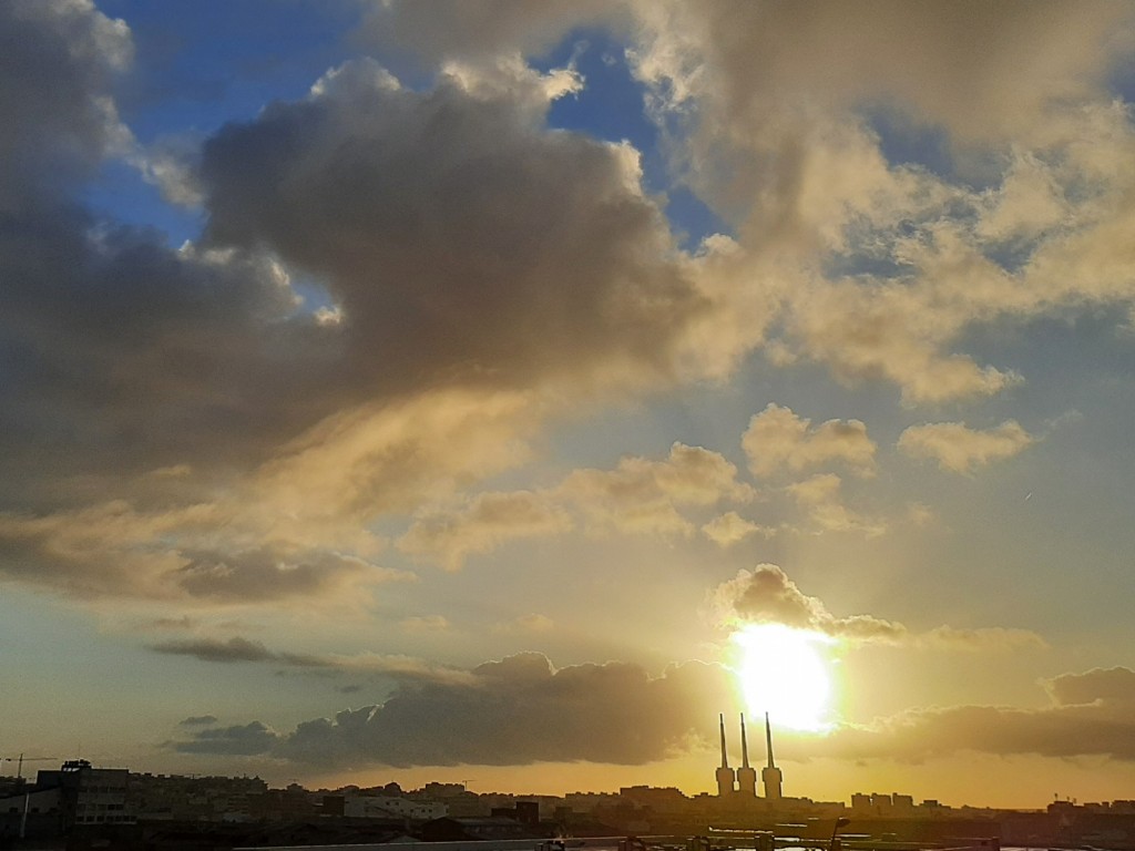 Foto: Amanecer - Sant Adrià de Besós (Barcelona), España