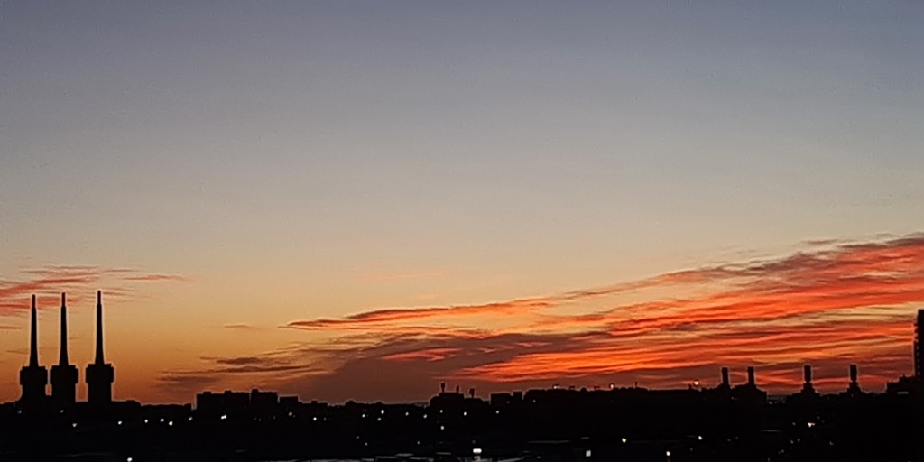 Foto: Amanecer - Sant Adrià de Besós (Barcelona), España