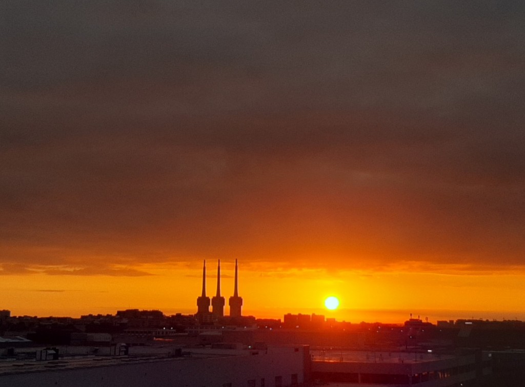 Foto: Amanecer - Sant Adrià de Besós (Barcelona), España