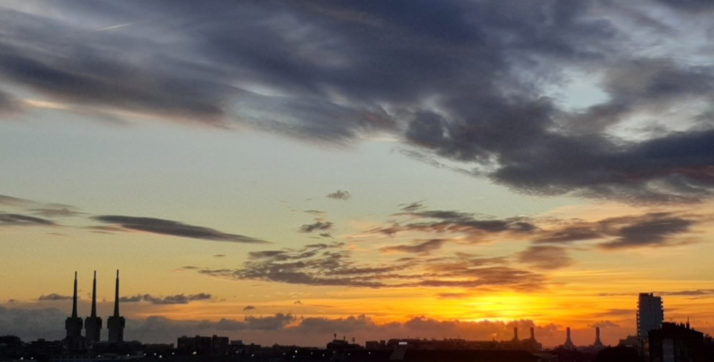 Foto: Amanecer - Sant Adrià de Besós (Barcelona), España