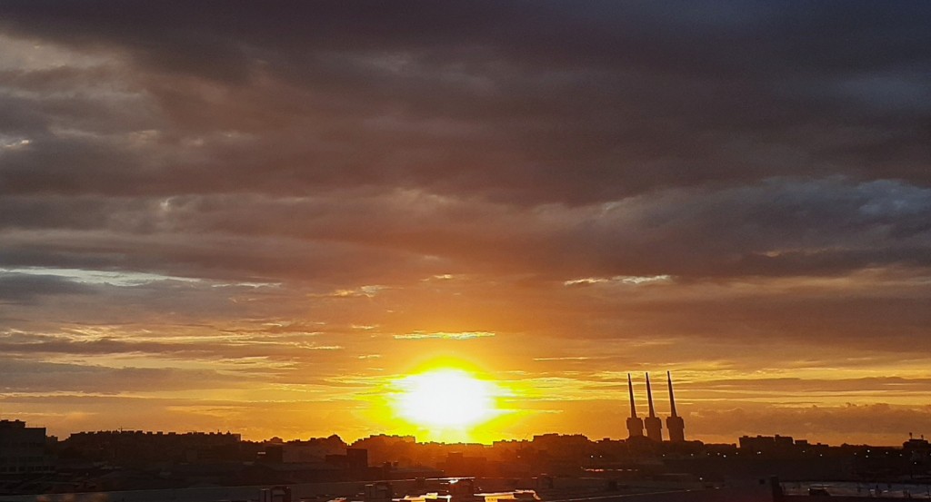 Foto: Amanecer - Sant Adrià de Besós (Barcelona), España